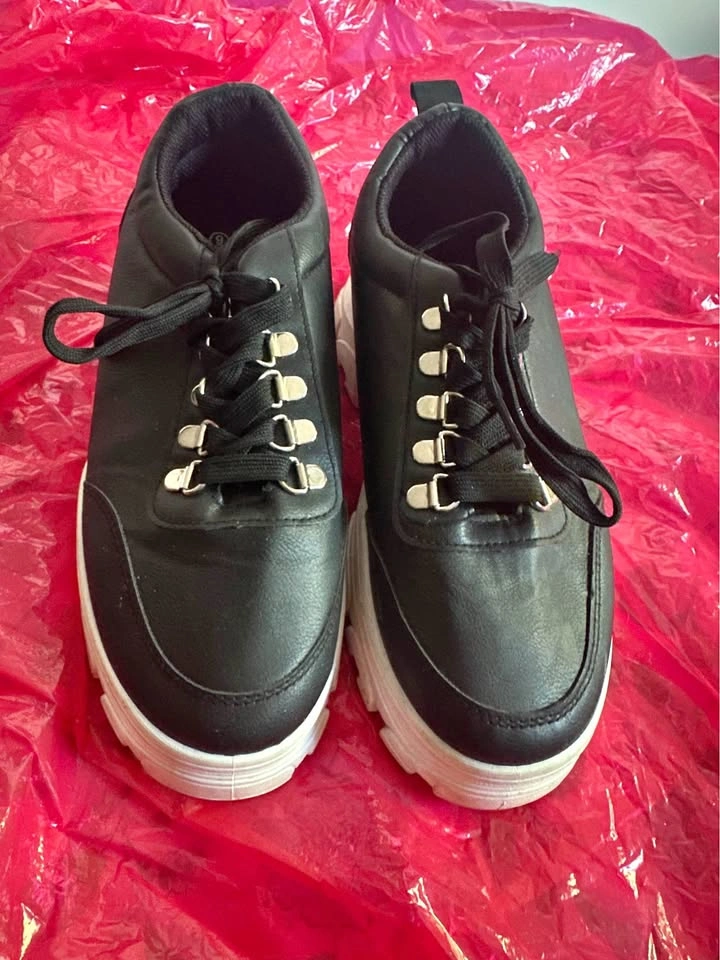 chunky shoes size 39 W
