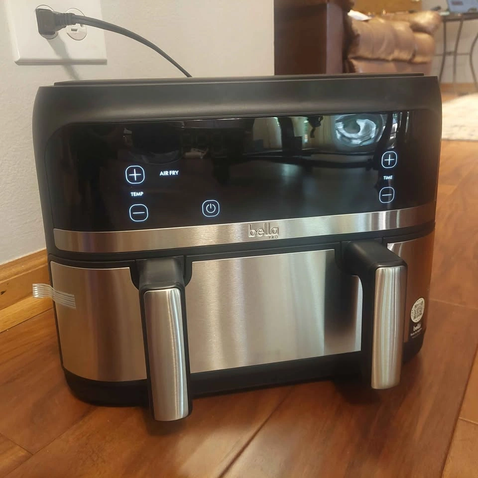 Bella 4qt TriZone Air Fryer - photo 2