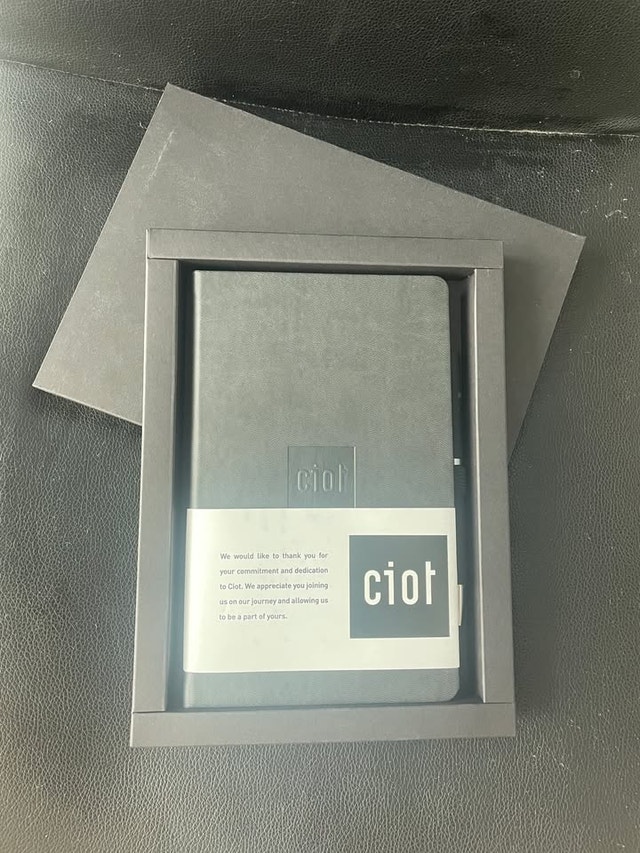 Ciot Premium Notebook & Pen Gift Set - photo 5