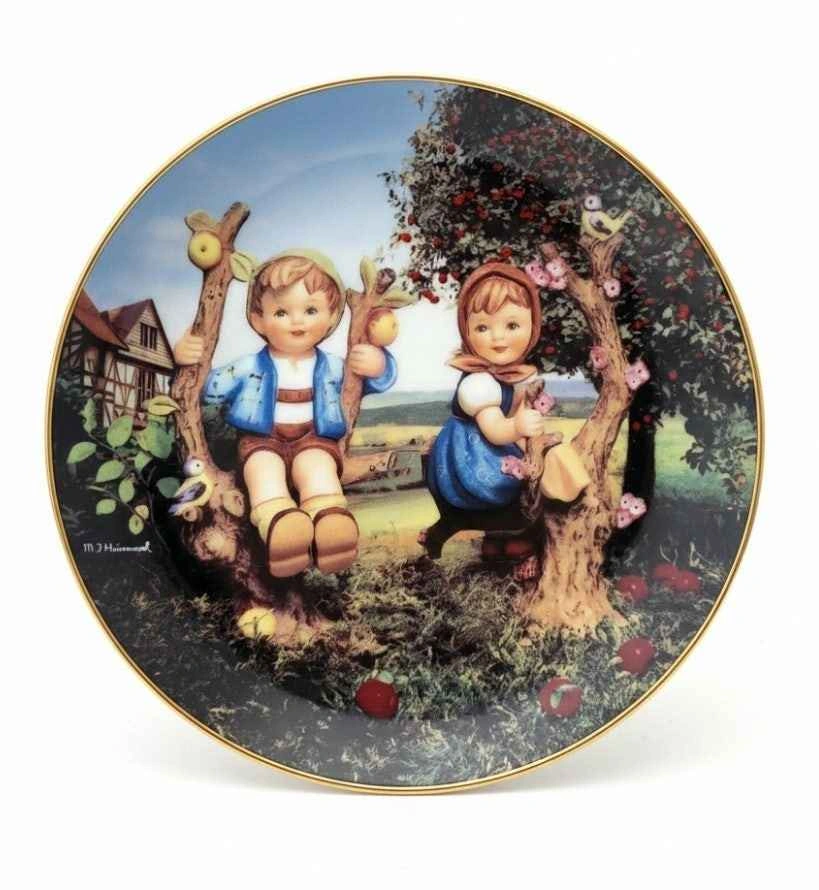 Goebel Hummel Collector Plates Set of 11 - photo 2
