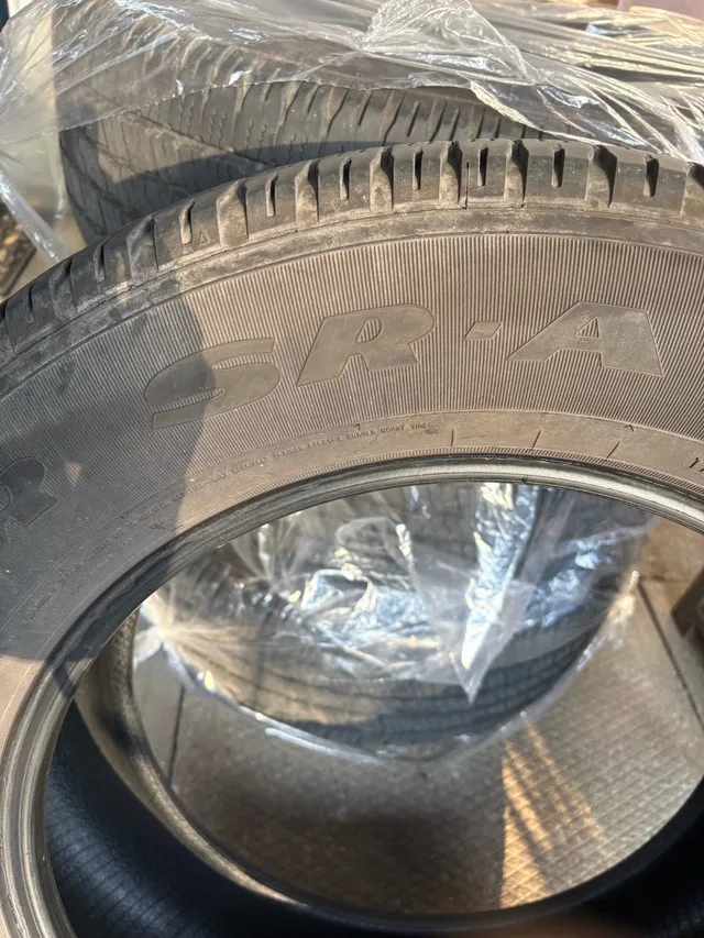 Goodyear Wrangler SR-A All Season Tire For Truck & SUV 20” image indicator(4)