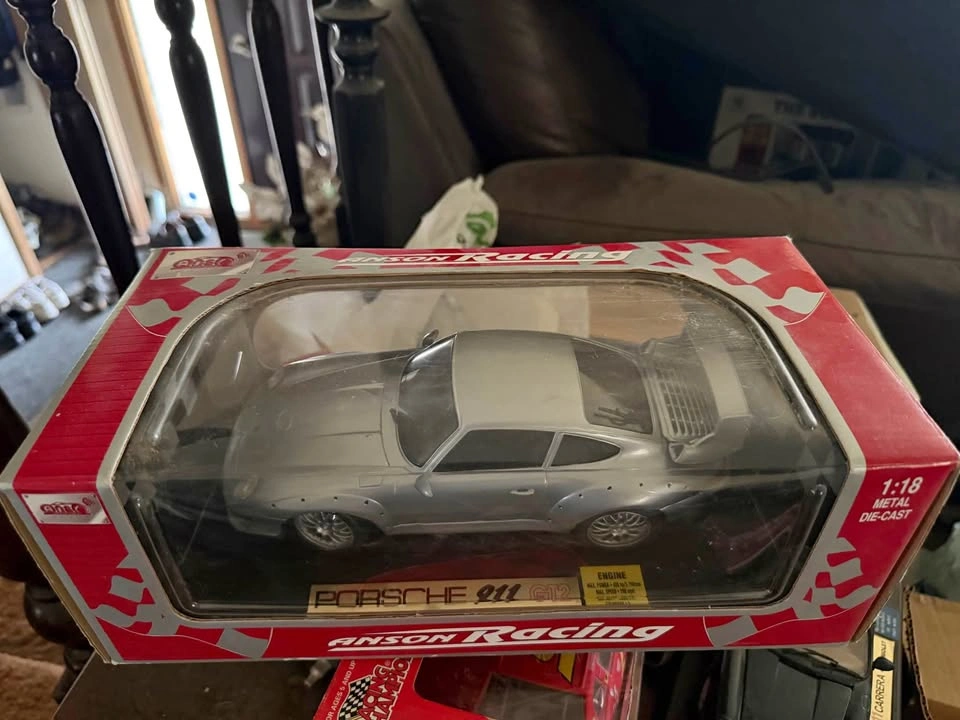 Anson Racing 1:18 Porsche 911 GT2 Die-Cast Model Car