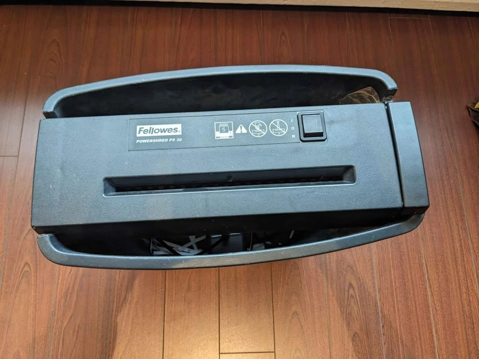 Shredder (Fellowes brand) - photo 2