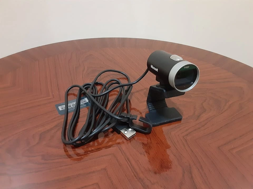 Microsoft Lifecam Cinema HD Webcam 720P - Brand New - photo 3