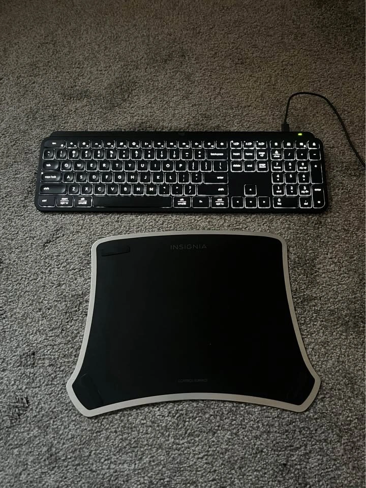 Wired Backlit Keyboard and Mouse Pad (no mouse)