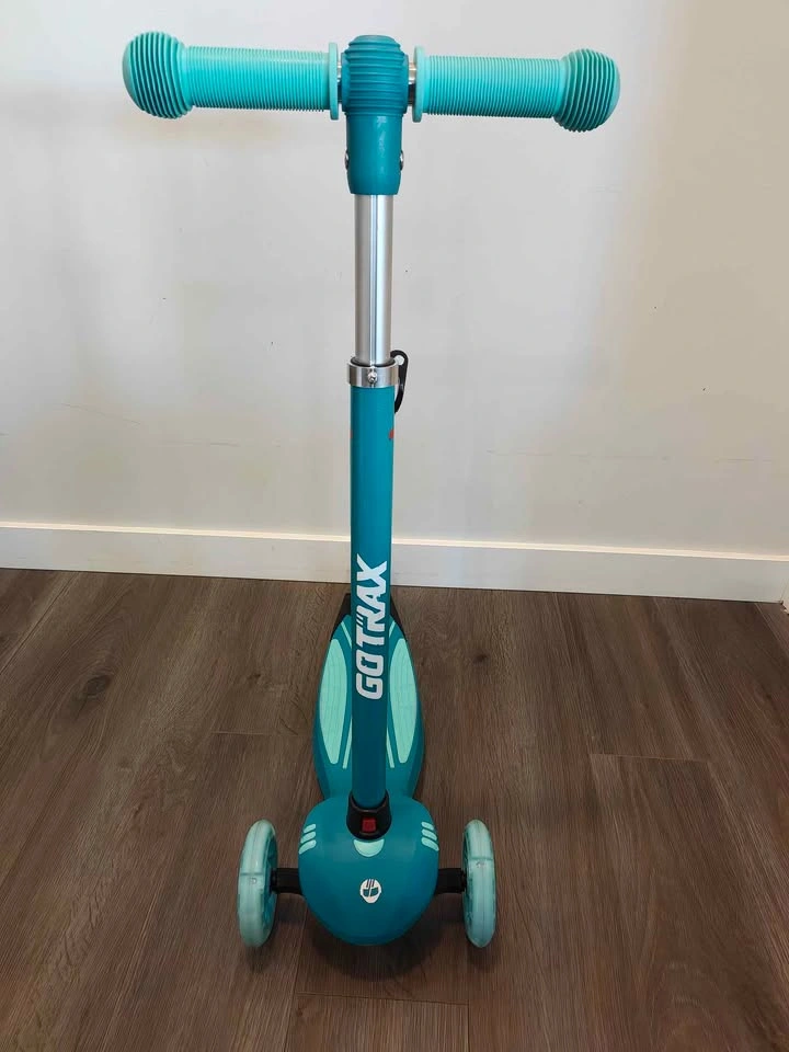 GOTRAX 3-Wheel Kick Scooter for Kids - photo 2