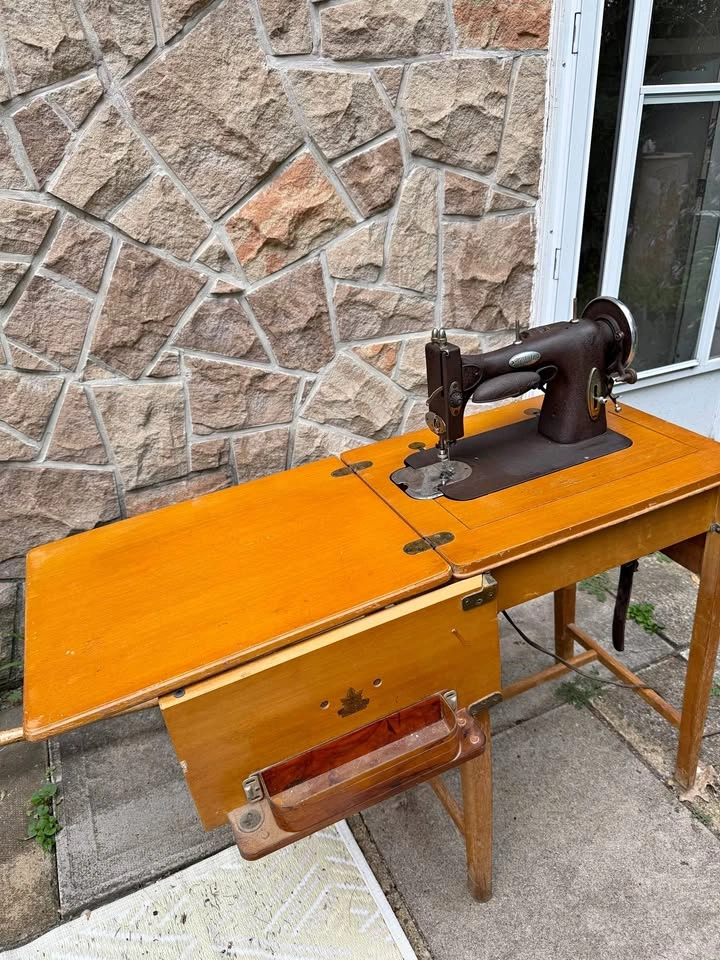 White Rotary Sewing Machine