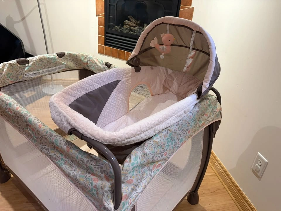 Ingenuity Washable Playard Deluxe with Dream Centre - photo 4