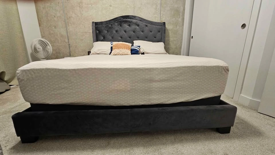 Queen Tufted Velvet Bed Frame + Box Spring – Dark Grey - photo 2