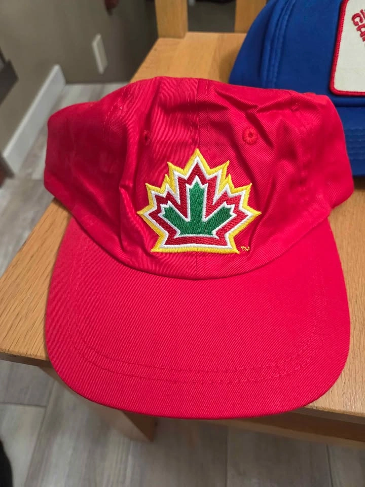 Vintage Canada Hockey Trucker Hat & 2 Molson Canadian Caps - photo 2