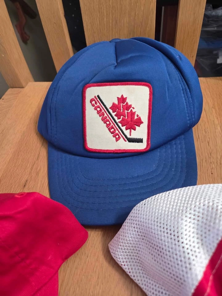Vintage Canada Hockey Trucker Hat & 2 Molson Canadian Caps - photo 4