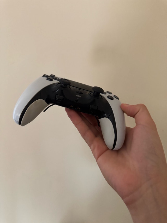 ps5 dualsense edge controller - photo 2