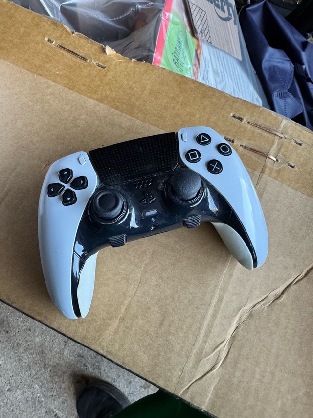 Sony PlayStation DualSense Edge Wireless Controller - photo 2