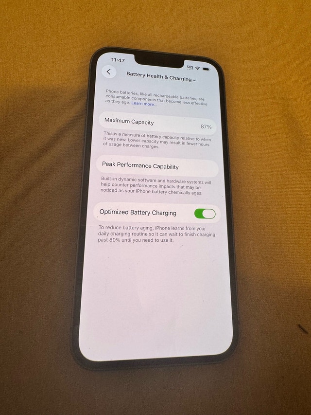 iPhone 13 - like new - photo 2