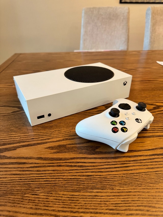 Xbox series s - photo 3
