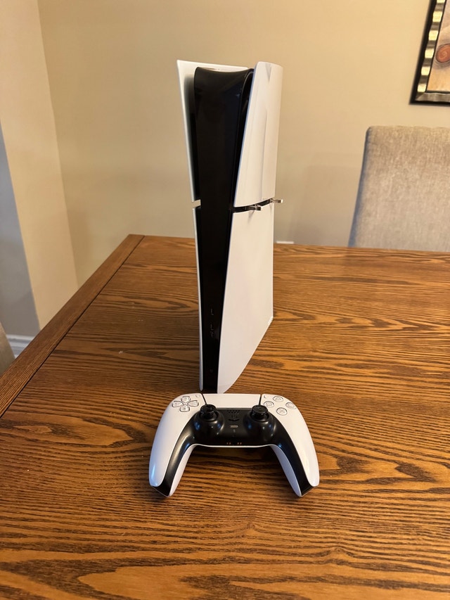 PS5 Slim digital 1TB