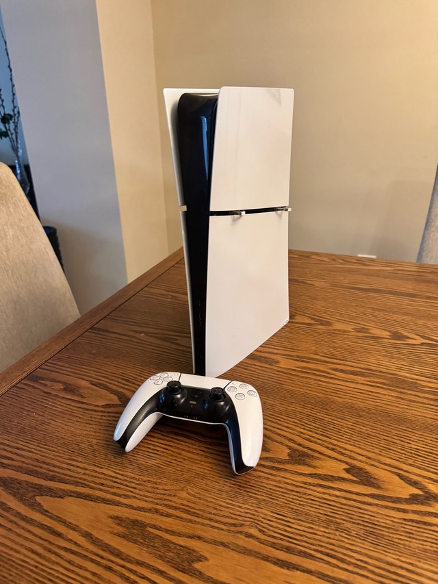PS5 Slim digital 1TB - photo 2