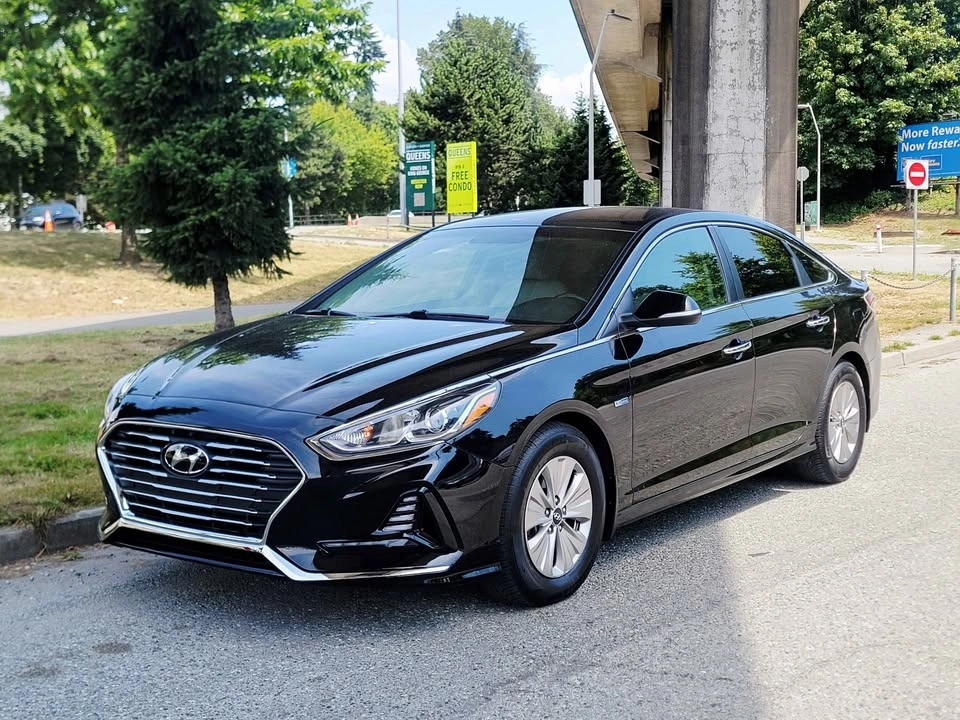 2018 Hyundai Sonata - photo 2