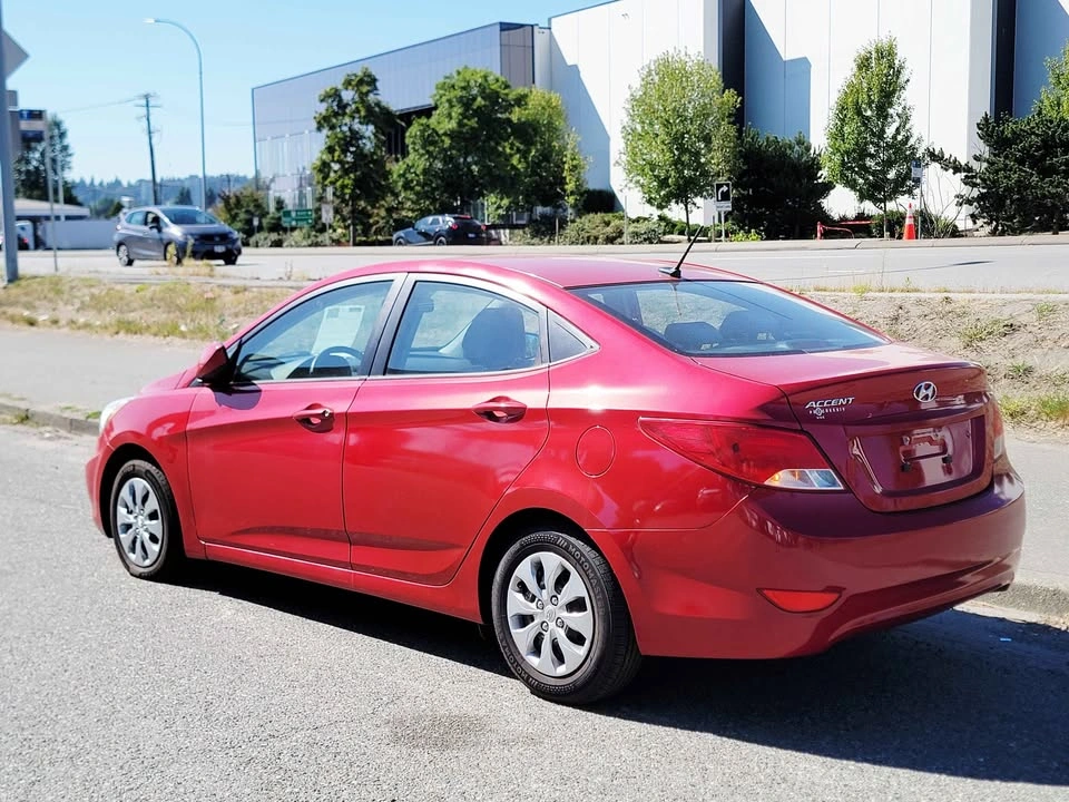 2015 Hyundai Accent - photo 4