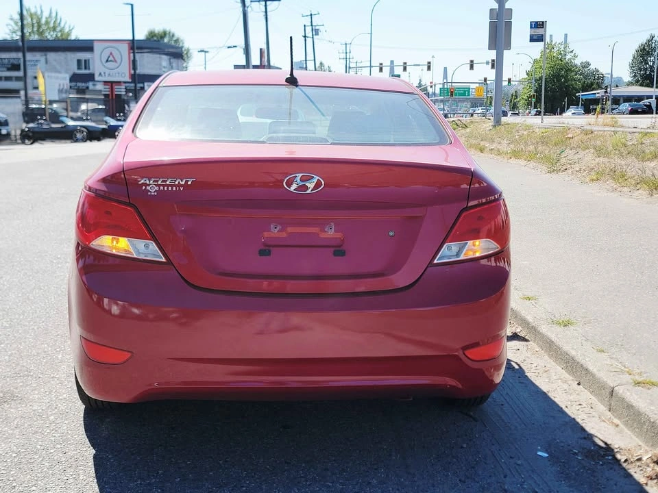 2015 Hyundai Accent - photo 5