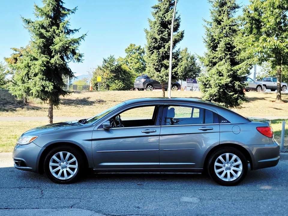2012 Chrysler 200 - photo 5