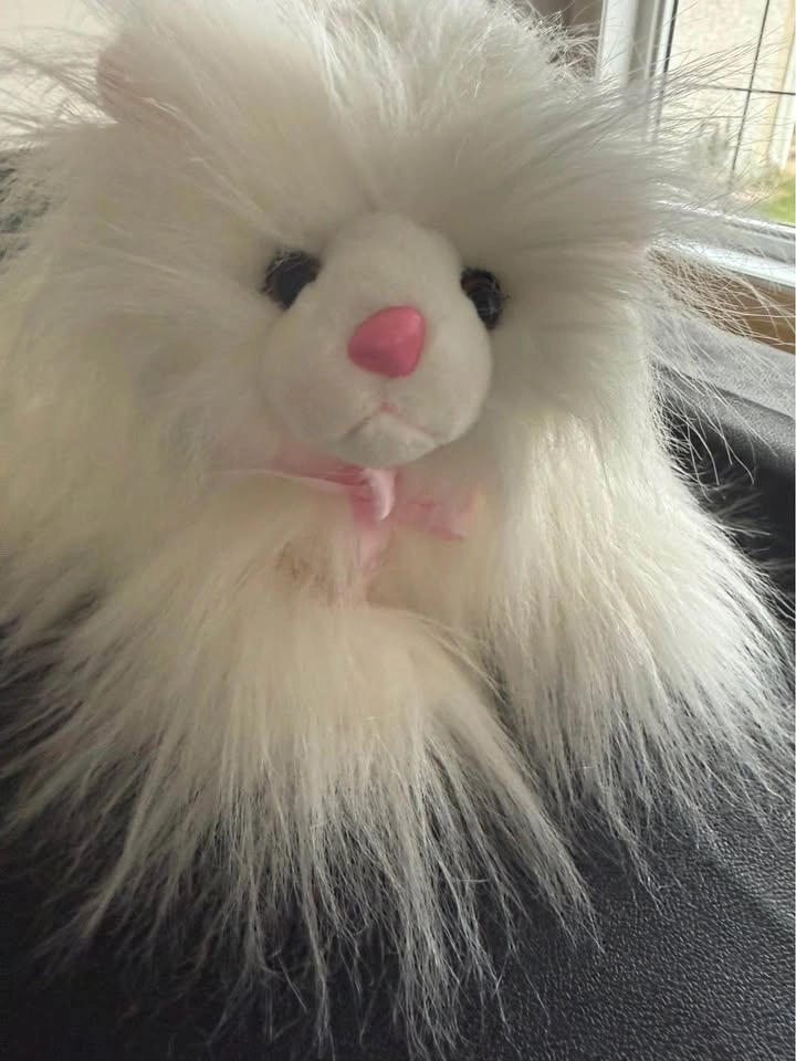 White Plush Cat Toy - photo 2