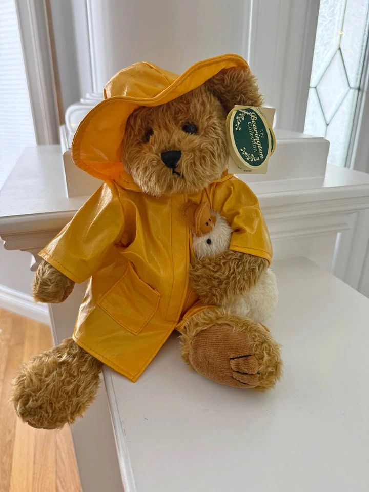 2002 Toby Teddy Bear in Yellow Raincoat with Duck