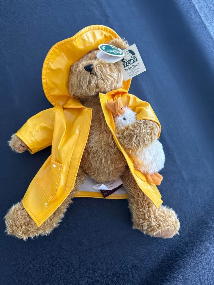 2002 Toby Teddy Bear in Yellow Raincoat with Duck - photo 3