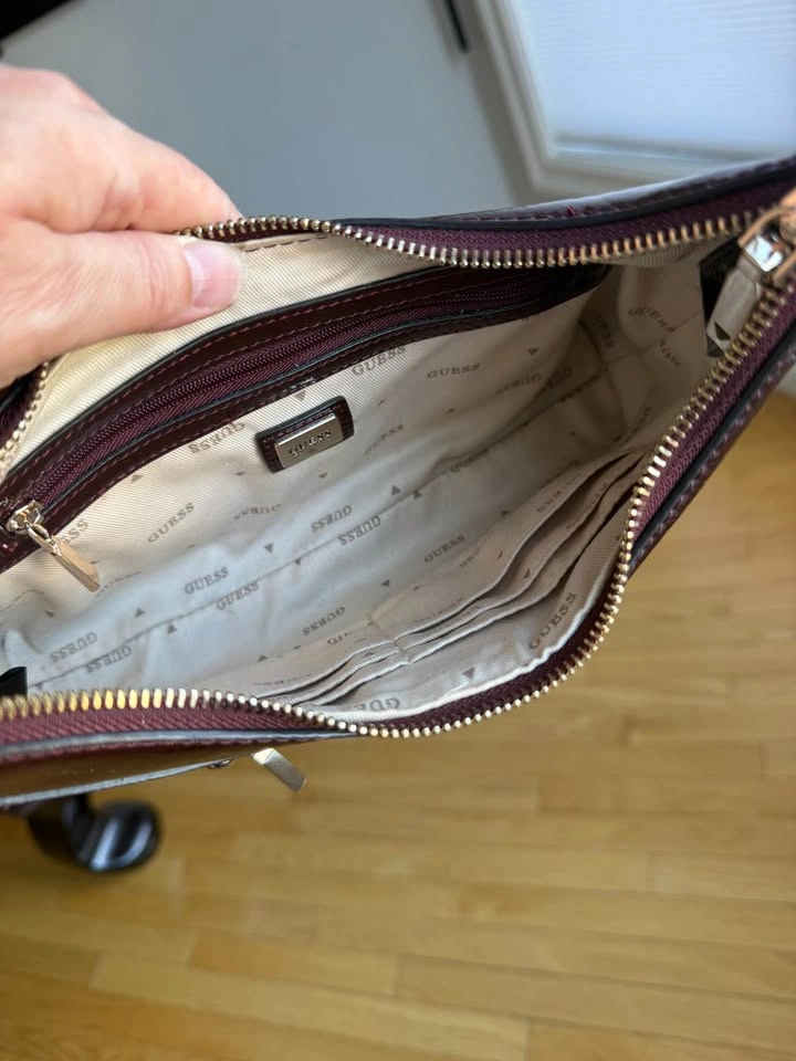 GUESS Shoulder Bag - photo 4