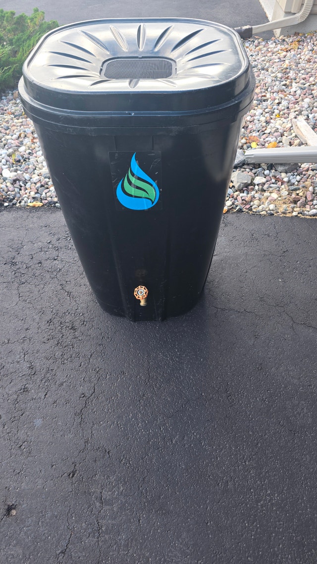 Rain barrels (Pair)