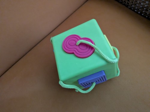 Fat Brain Toys OombeeCube Baby Shape Sorter 6 Tethered Shapes - photo 3