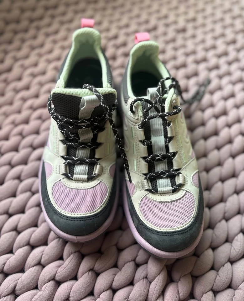 ECCO outdoor Women’s sneakers - Size 8-8.5 - photo 5