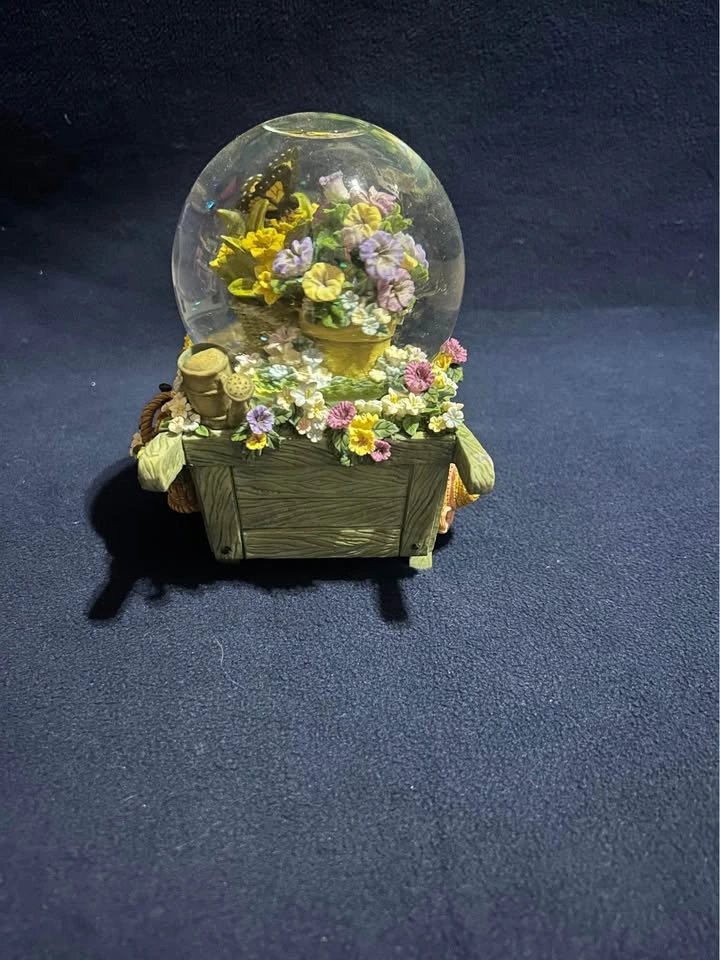 Floral Wheelbarrow Musical Snow Globe - photo 3