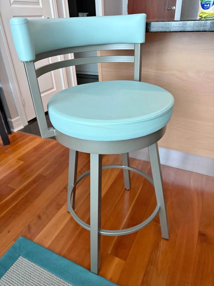 Swivel Bar Stool