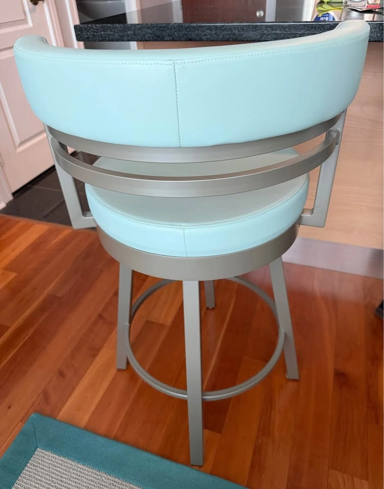 Swivel Bar Stool - photo 2
