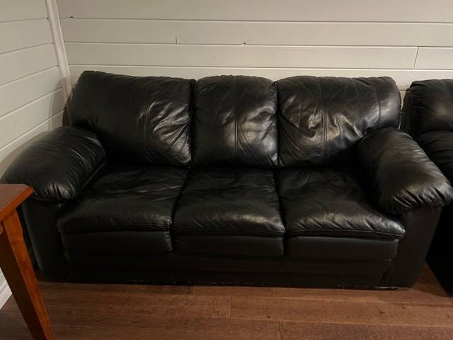 Campio Leather Couch Set - photo 3