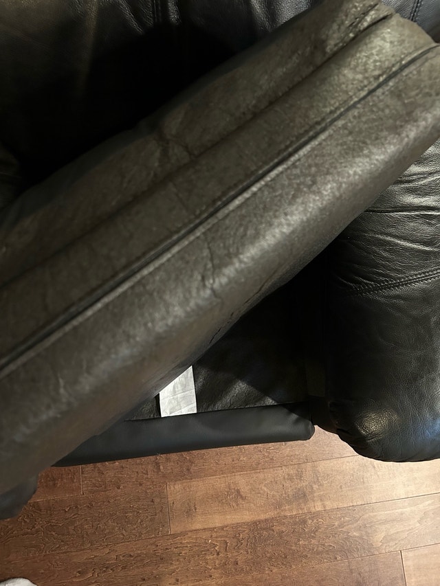 Campio Leather Couch Set - photo 4