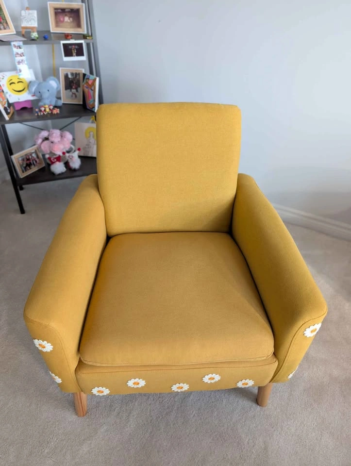 Yellow Mid-Century Modern Armchair with Daisy Appliqués - photo 4