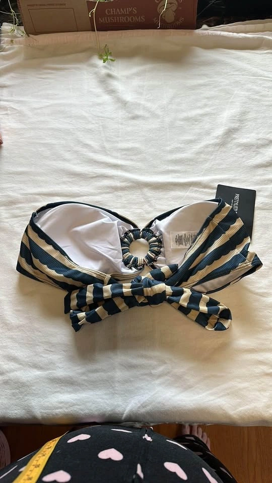 PrettyLittleThing O Ring Tie Back Bandeau Bikini Top - photo 5