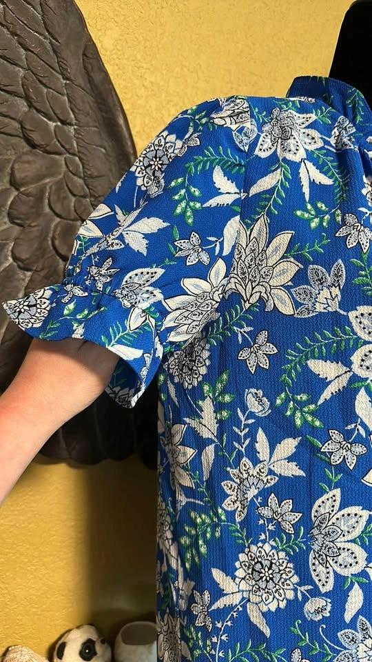 Floral + Ivy Floral Blue and Green Blouse - photo 2