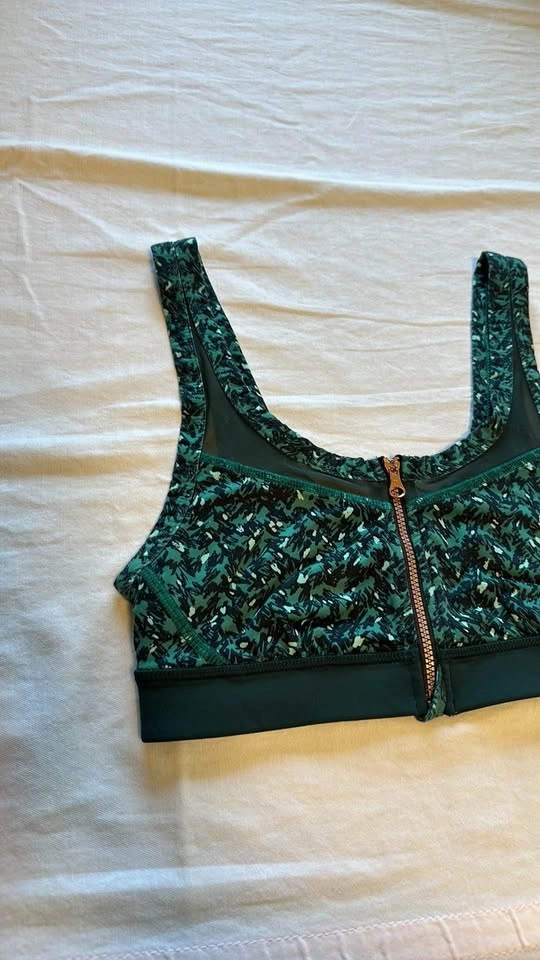 Lululemon Sports Bra - photo 3