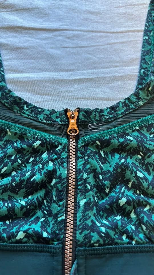 Lululemon Sports Bra - photo 4