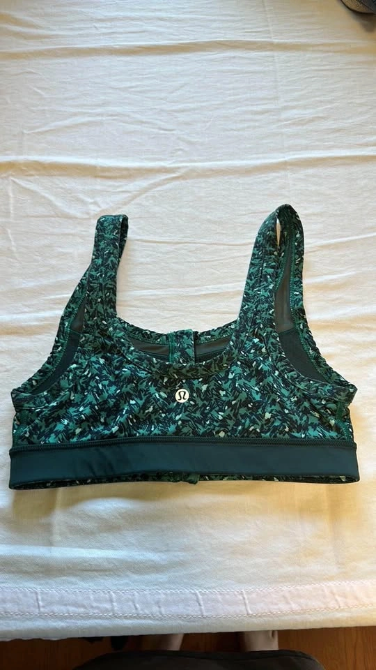 Lululemon Sports Bra - photo 5