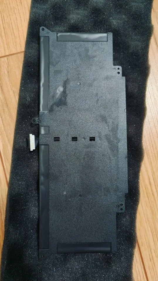 💻 Selling Dell Latitude 7410 Battery & Cooling Fan! 🔋❄️ image indicator(7)