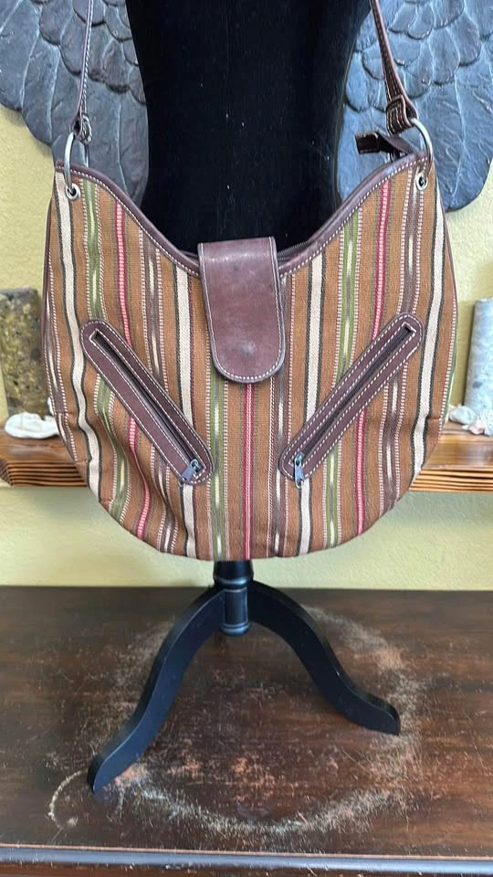 CC Striped Brown Shoulder Bag - photo 2