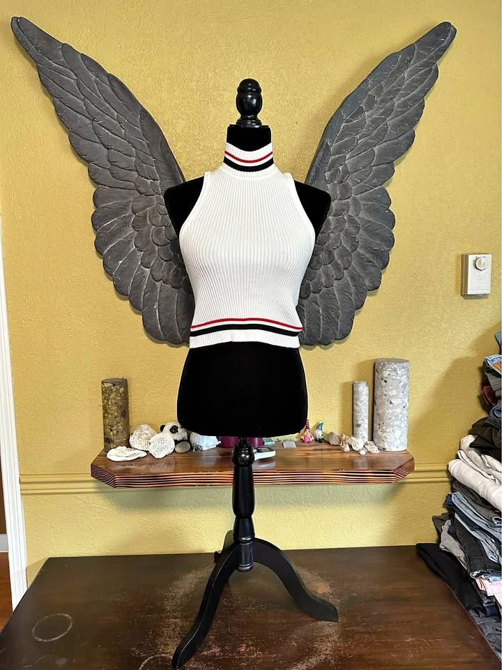 Kendall & Kylie White Ribbed Crop Top with Red and Black Stripes