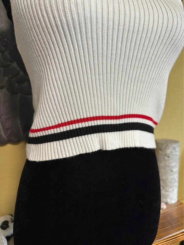 Kendall & Kylie White Ribbed Crop Top with Red and Black Stripes - photo 2