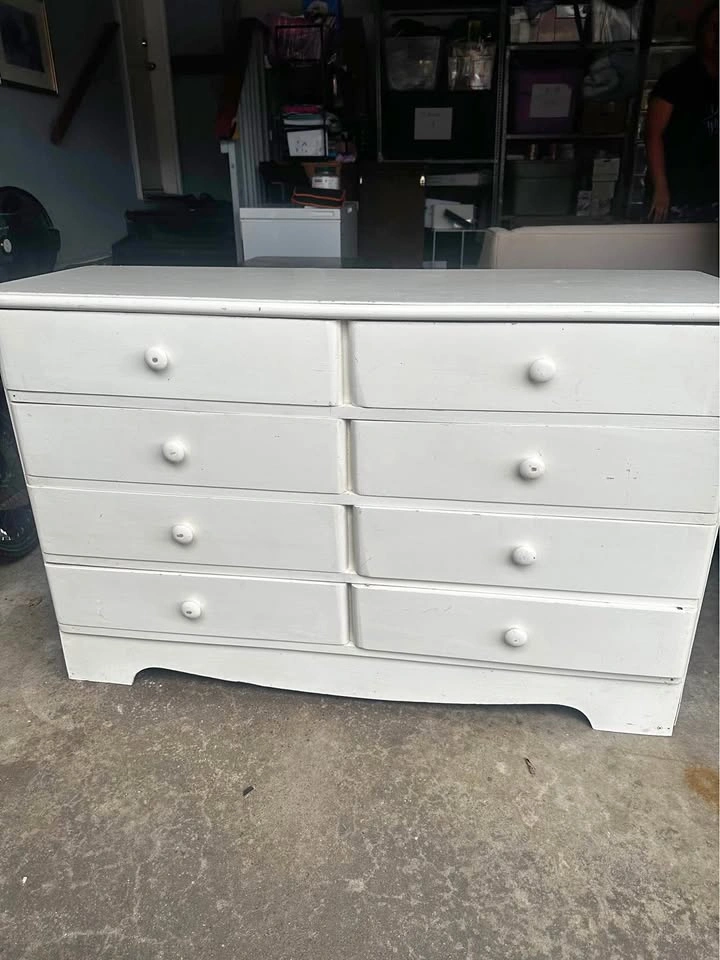 White 8-Drawer Wooden Dresser