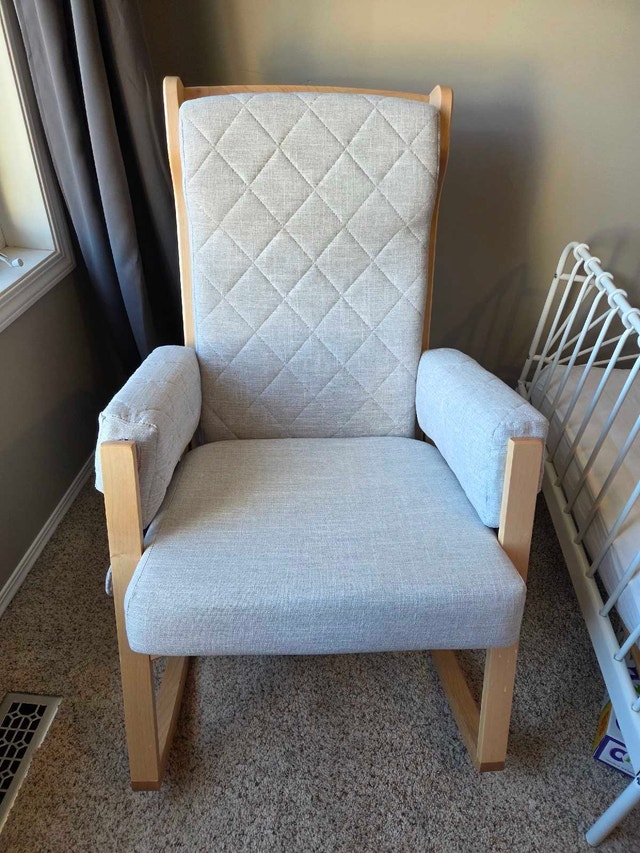 rocking nursing chair with side pockets