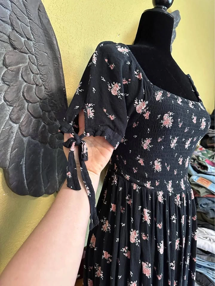 Warehouse One Floral Black Dress with sleeve ties - photo 4
